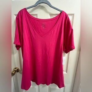 New York & Company Fuchsia V-Neck Tee